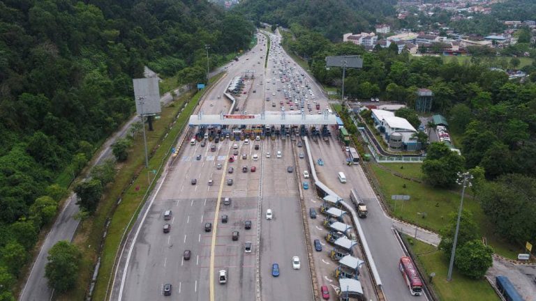 Trafik menghala ke Kuala Lumpur dijangka sesak bermula petang ini