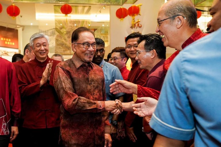 Pihak berkuasa tidak akan lengahkan siasatan, dakwaan kes rasuah – PM