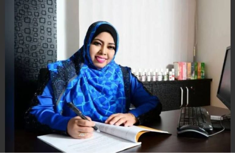 Penulis 7 Hari Mencintaiku kritikal akibat Covid-19 tahap 4