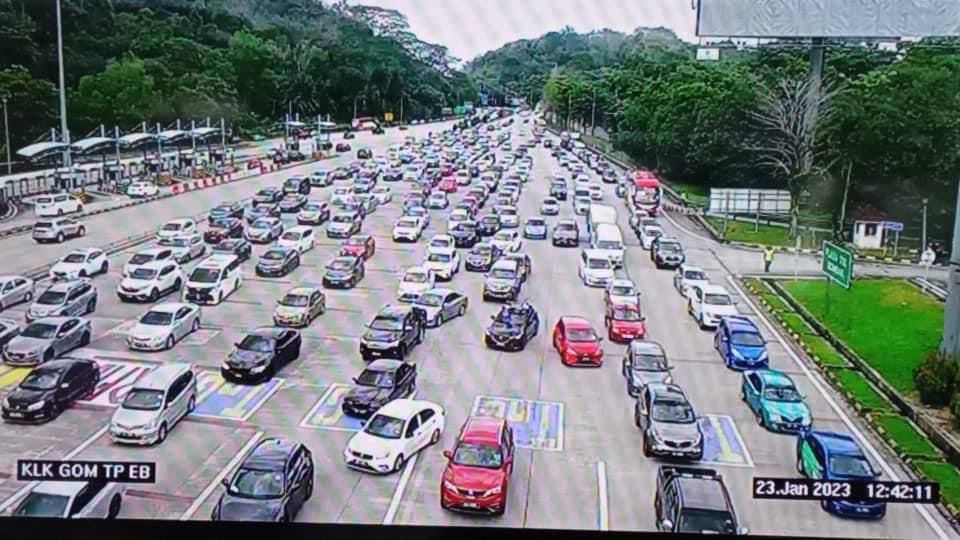 trafik perlahan 1