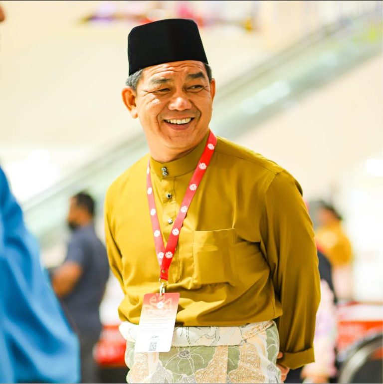 Abdul Razak tawar diri tanding MKT