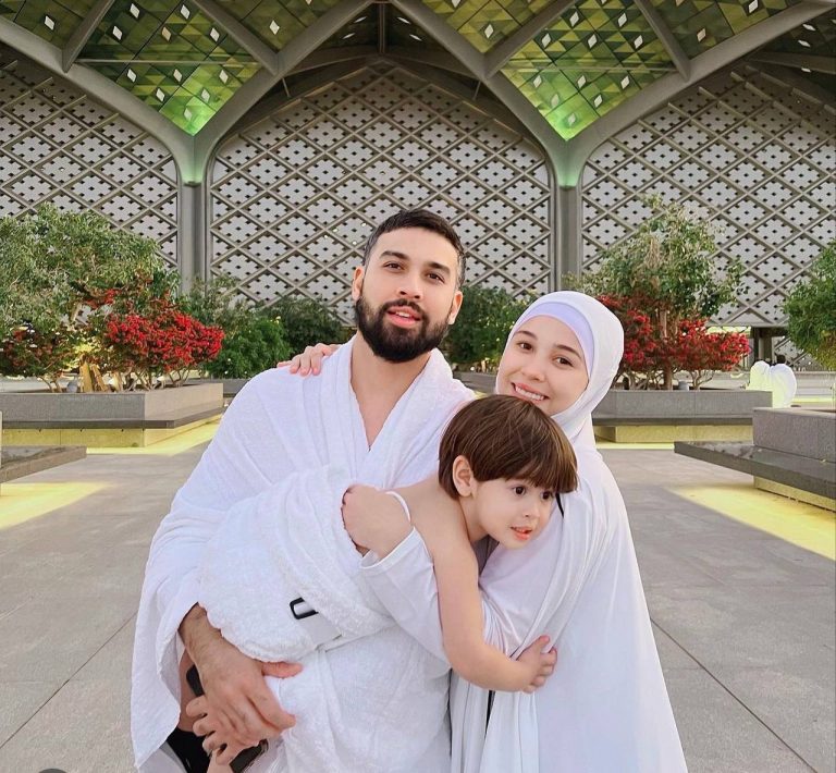 Emma Maembong hamil anak kedua