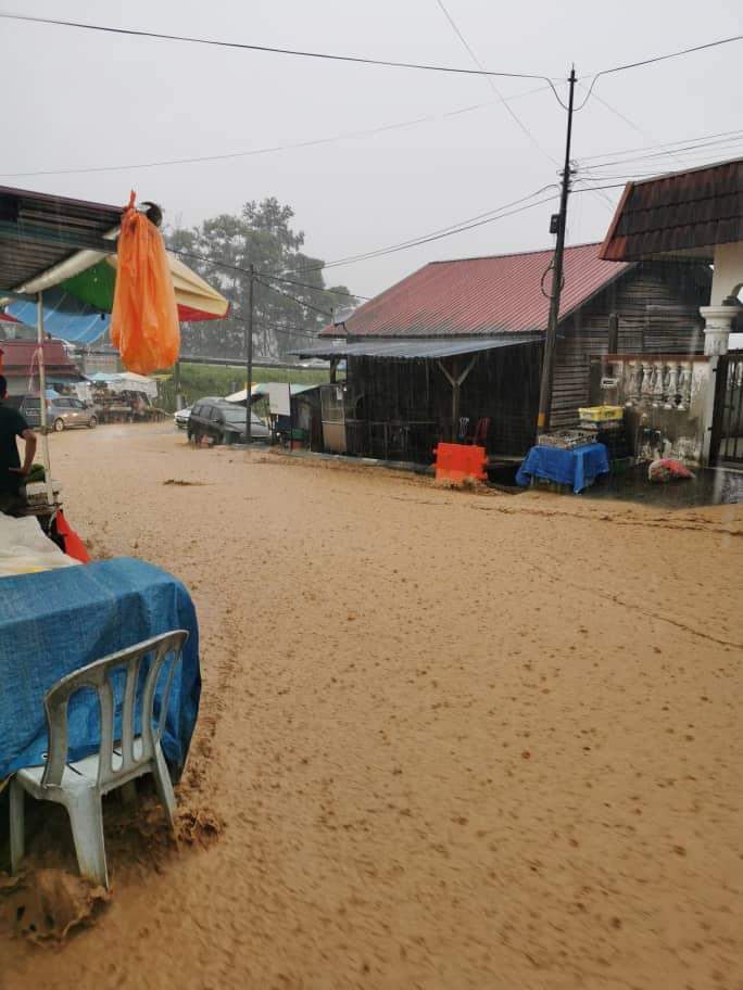 Kepala air punca banjir lumpur landa Janda Baik, Bukit Tinggi