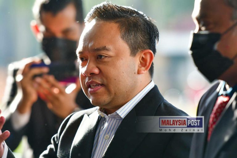 Wan Saiful mengaku tak bersalah minta, terima rasuah RM6.9 juta