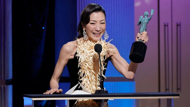 Michelle Yeoh sekali lagi cipta sejarah!