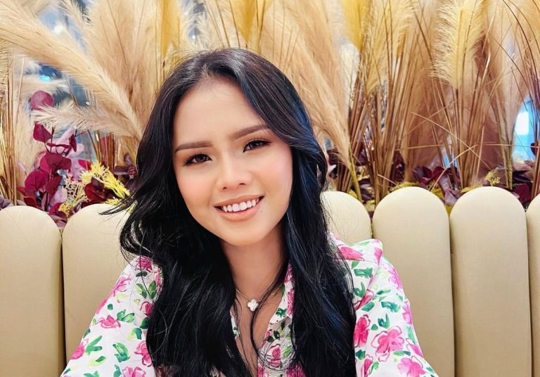 Dituduh fitnah Sophia AlBarakbah, Bella Astillah nekad dedah perbualan Whatsapp