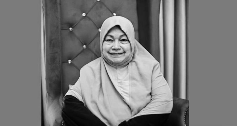 Penyanyi legenda Julie Sudiro meninggal dunia