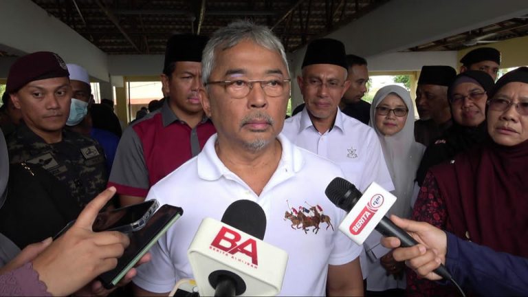 Agong harap semua mangsa banjir dapat segera pulang ke rumah