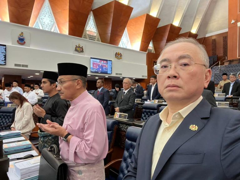 Bangkit isu telur di Dewan Rakyat, Ka Siong terima surat saman