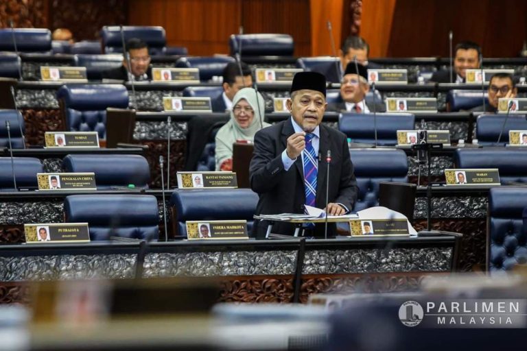 PN pun tidak beri bonus sampai RM1,000, bidas Amirudin kepada Shahidan